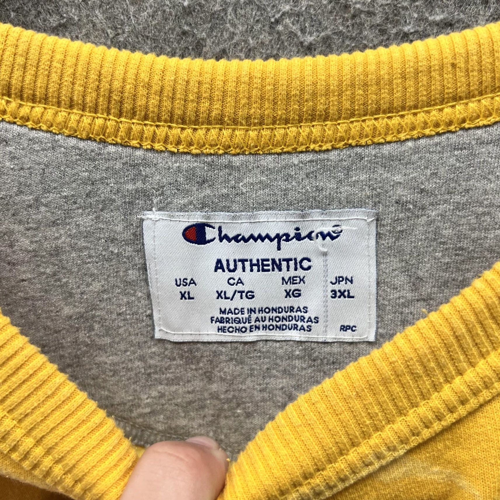 Champion Champion Sweatshirt Mens XL Yellow Bleach Dye Crewneck Pullover Fleece Logo Vintage Size US XL / EU 56 / 4 - 3 Thumbnail