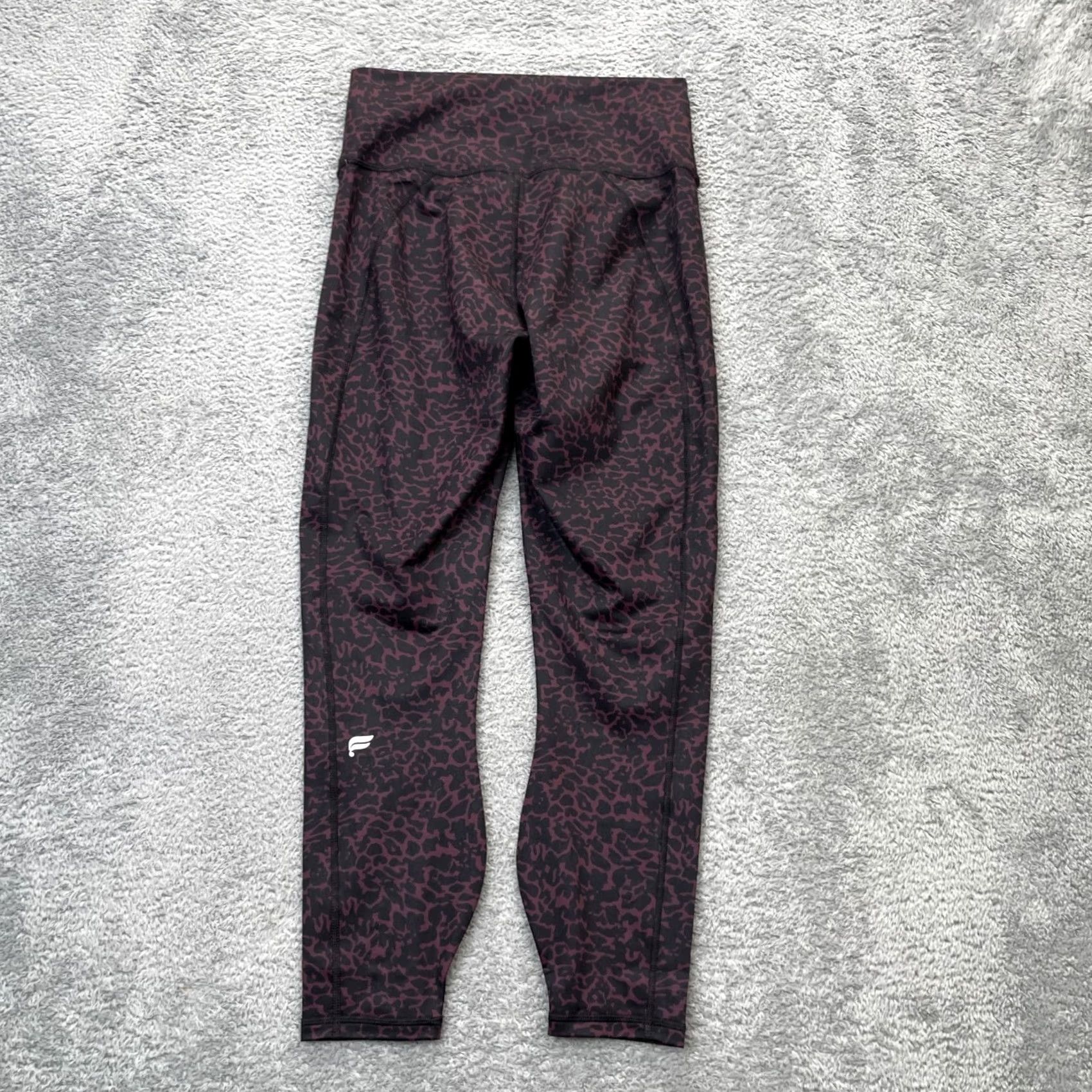Fabletics Fabletics Leggings Womens Small Red Leopard Print Stretch High Waisted - Activewear Size 28" / US 6 / IT 42 - 2 Thumbnail
