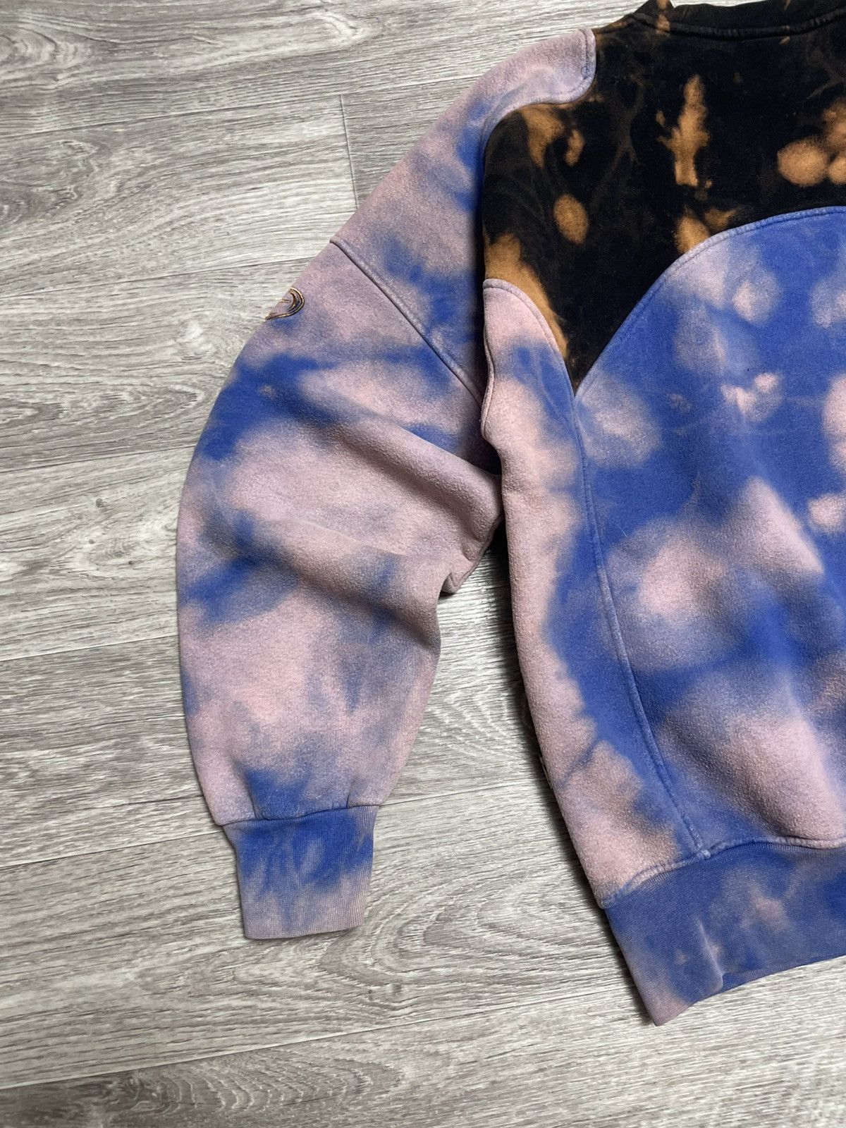 Nike Vintage Nike Total 90 Tie Dye Custom Sweatshirt Y2K 90s Size US M / EU 48-50 / 2 - 17 Thumbnail