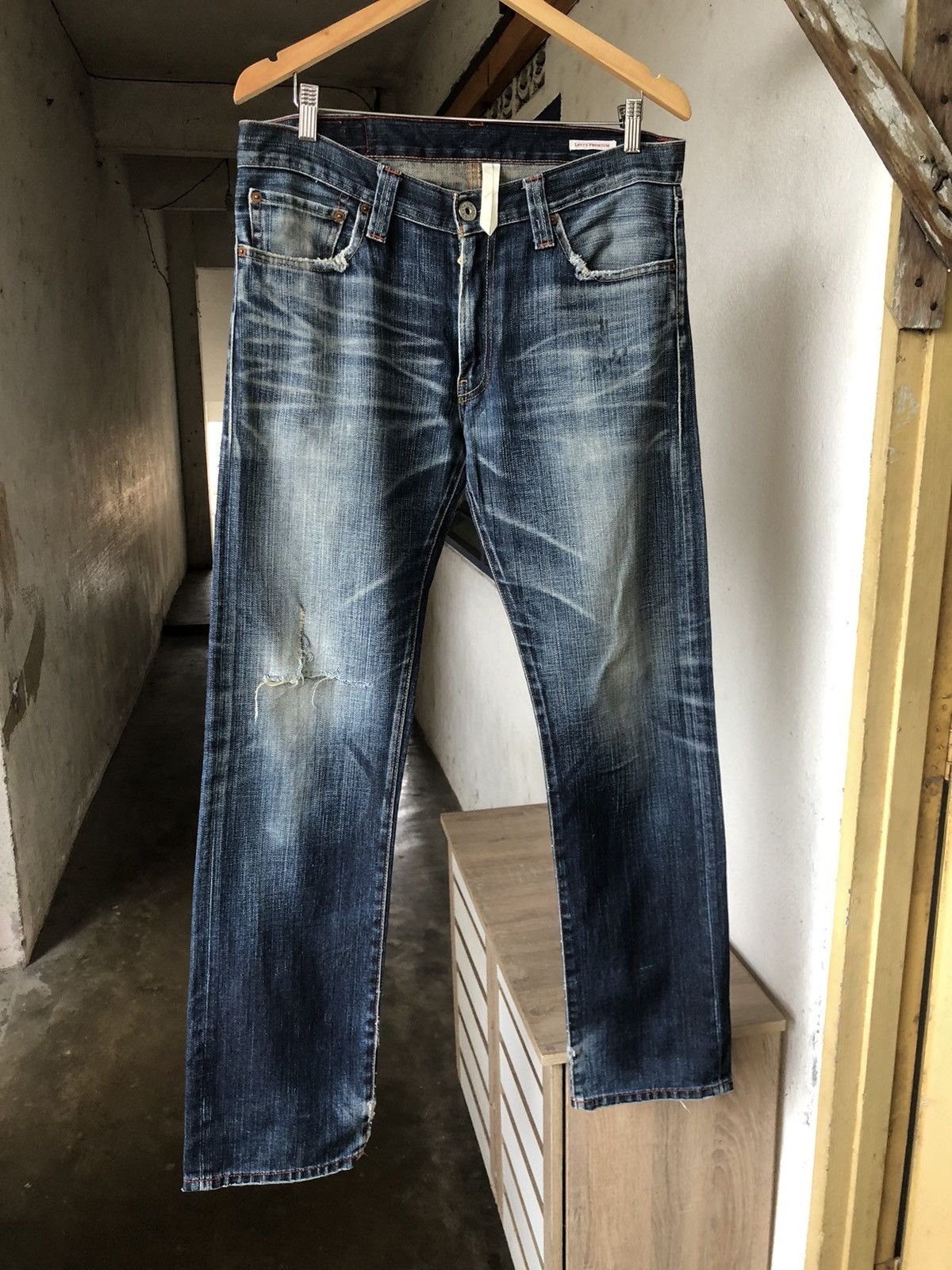 Levi's Vintage Levis 505 Flare Straight Cut Distressed Jeans Size US 34 / EU 50 - 4 Thumbnail