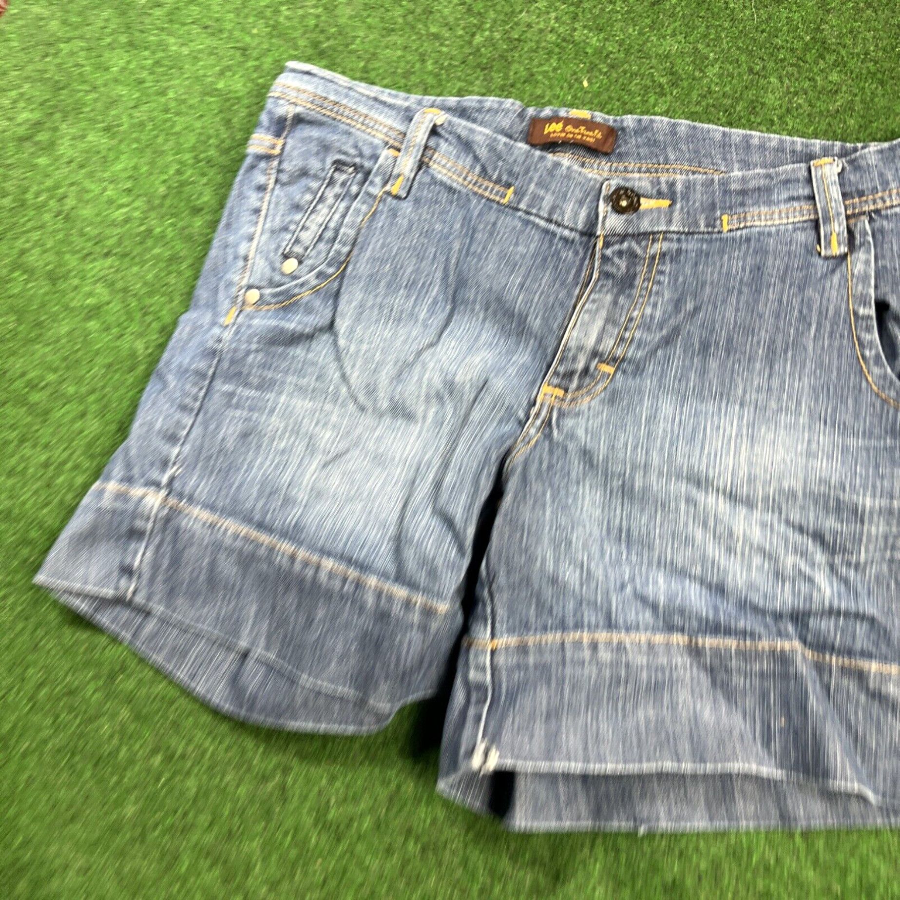 Lee LEE One True Women's 12M Denim Shorts Fit Lower on the Waist Blue Size 24" / US 00 / IT 34 - 4 Thumbnail