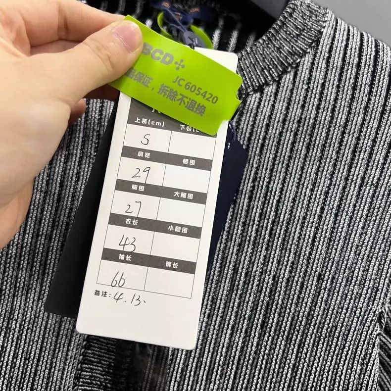 Louis Vuitton LOUIS VUITTON Grey logo cardigan shirt 2504-Nextarrow Size S / US 4 / IT 40 - 7 Thumbnail