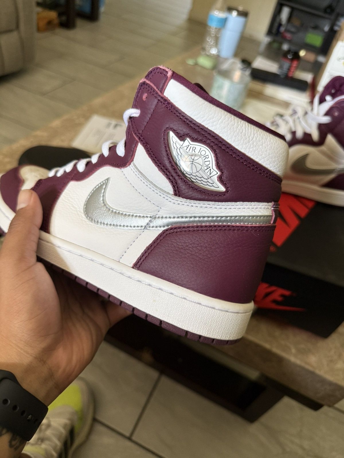 Jordan Brand Jordan 1 bordeaux Size US 10 / EU 43 - 4 Thumbnail