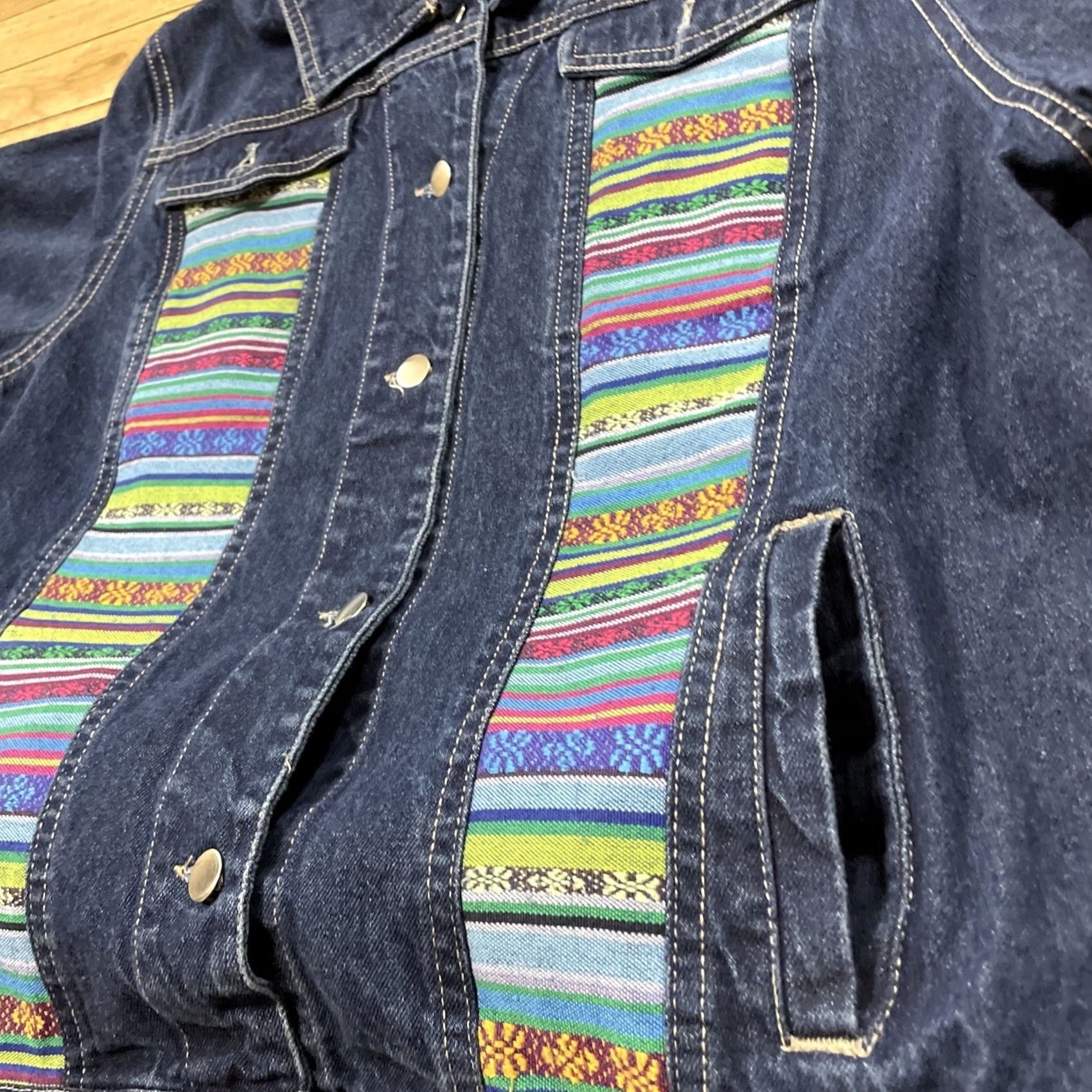 Rainbow Tantrums Jean Jacket Women M Blue Denim Floral Boho Western Tribal Aztec Shirt Mens Size 32" / US 10 / IT 46 - 4 Thumbnail