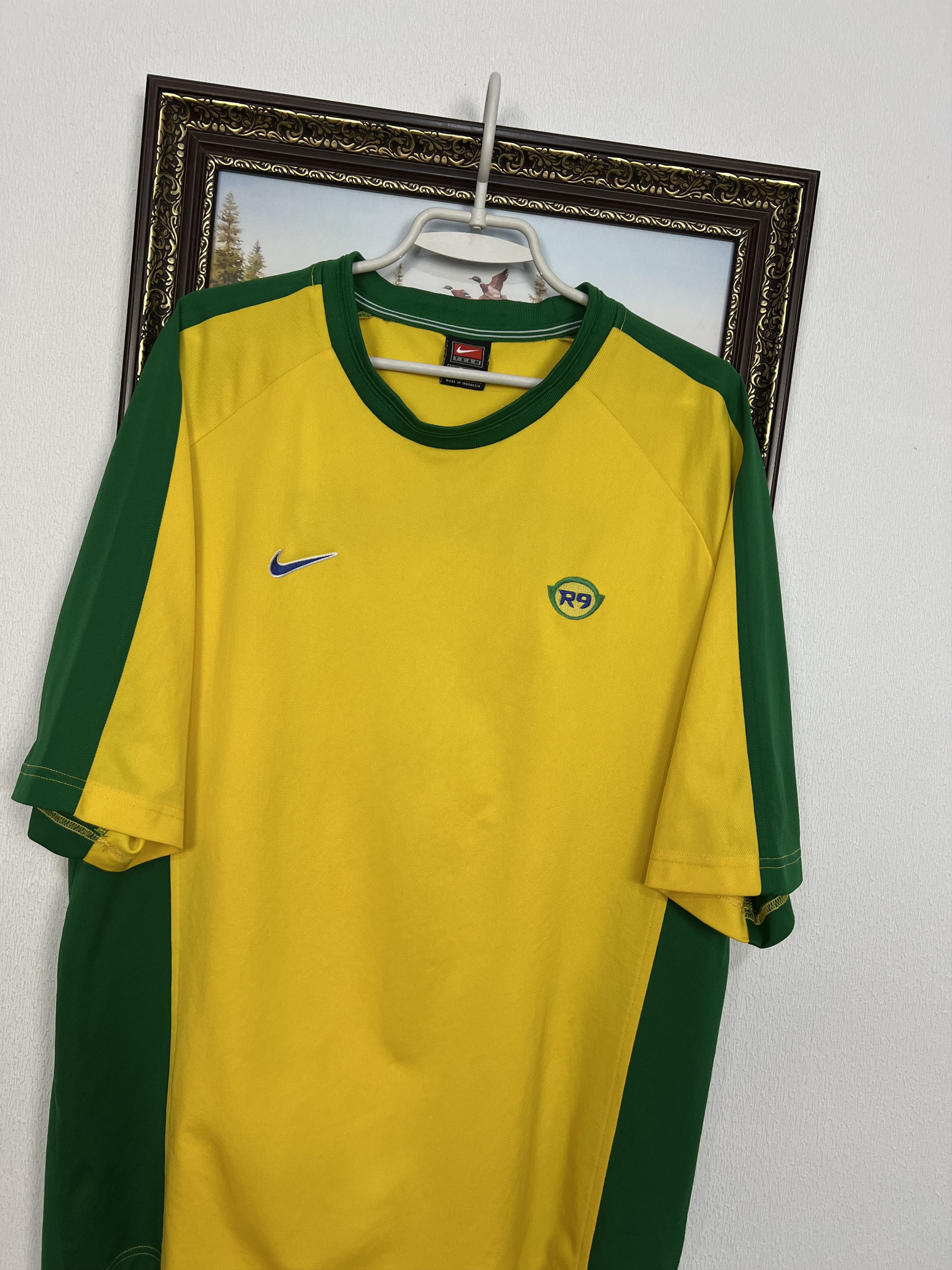 Nike Vintage R9 Ronaldo Football Train Shirt Soccer Jersey Trikot Size US XL / EU 56 / 4 - 3 Thumbnail