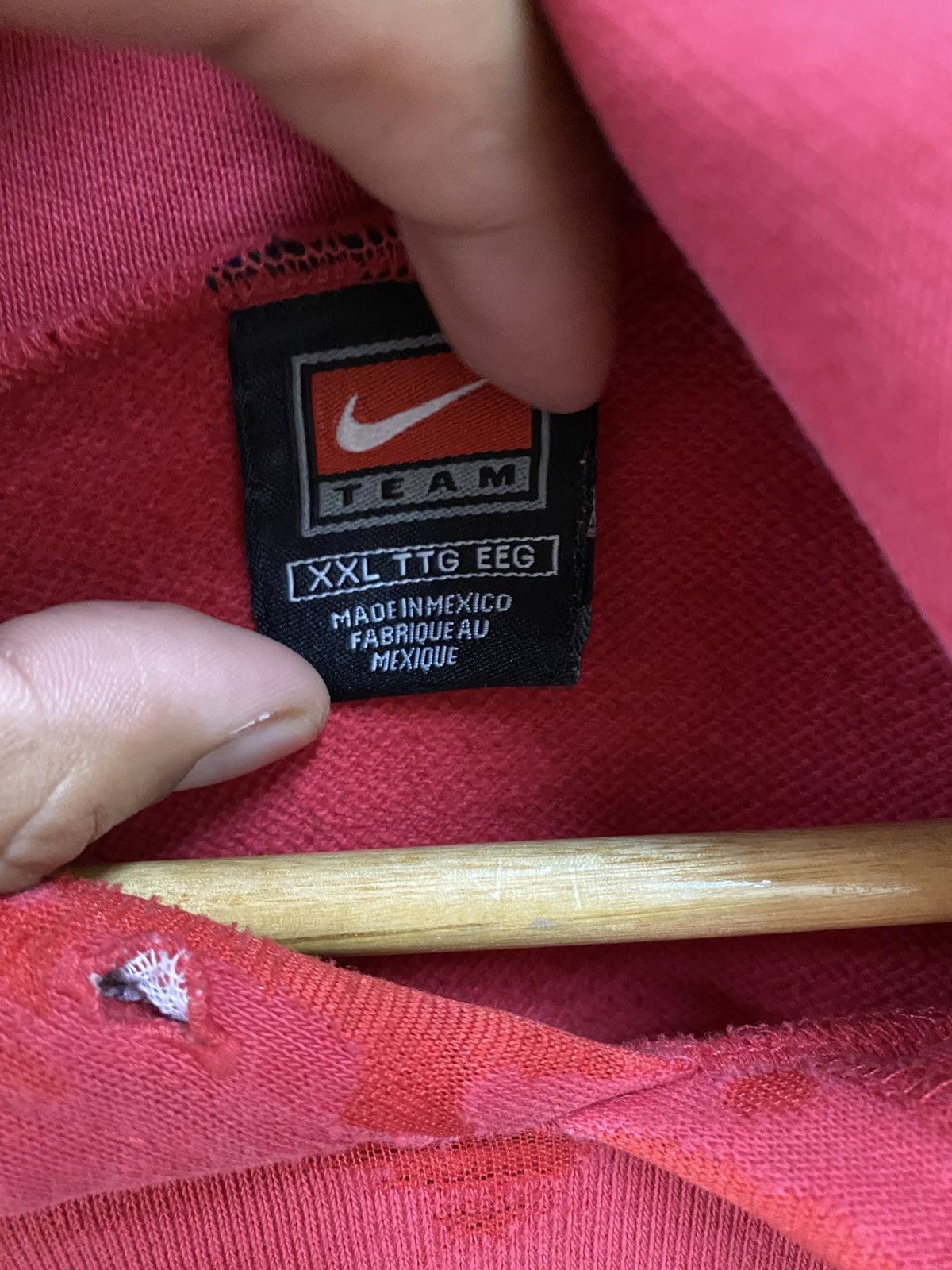Nike Vintage Nike Hoodie Centre Pocket - Red Size US XXL / EU 58 / 5 - 14 Thumbnail