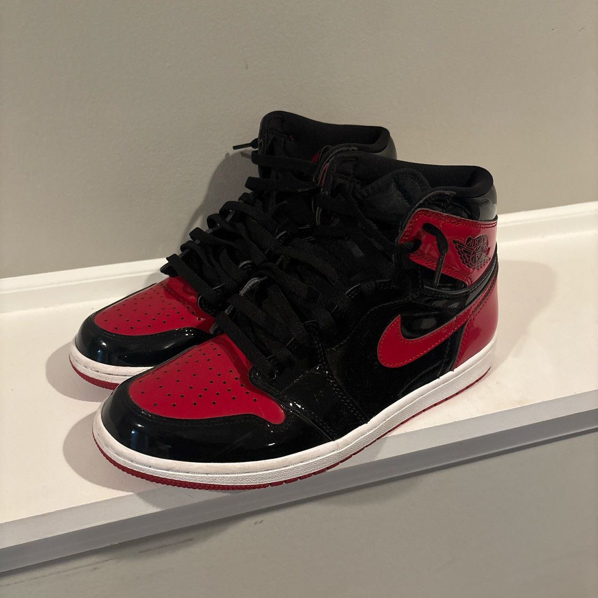Jordan Brand × Nike Air Jordan 1 high OG Patent bred Size US 9.5 / EU 42-43 - 1 Thumbnail