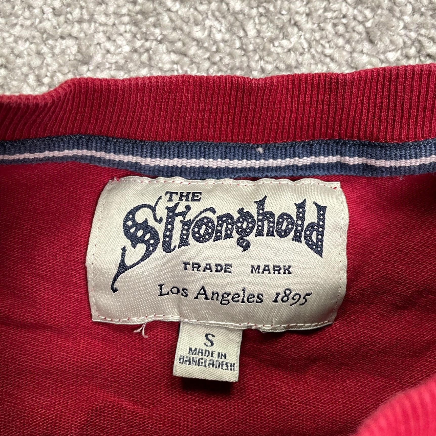 Primark Primark The Stronghold T-Shirt Mens Adult Small Red Cotton Crew Neck Short Sleeve Logo Size US S / EU 44-46 / 1 - 5 Thumbnail