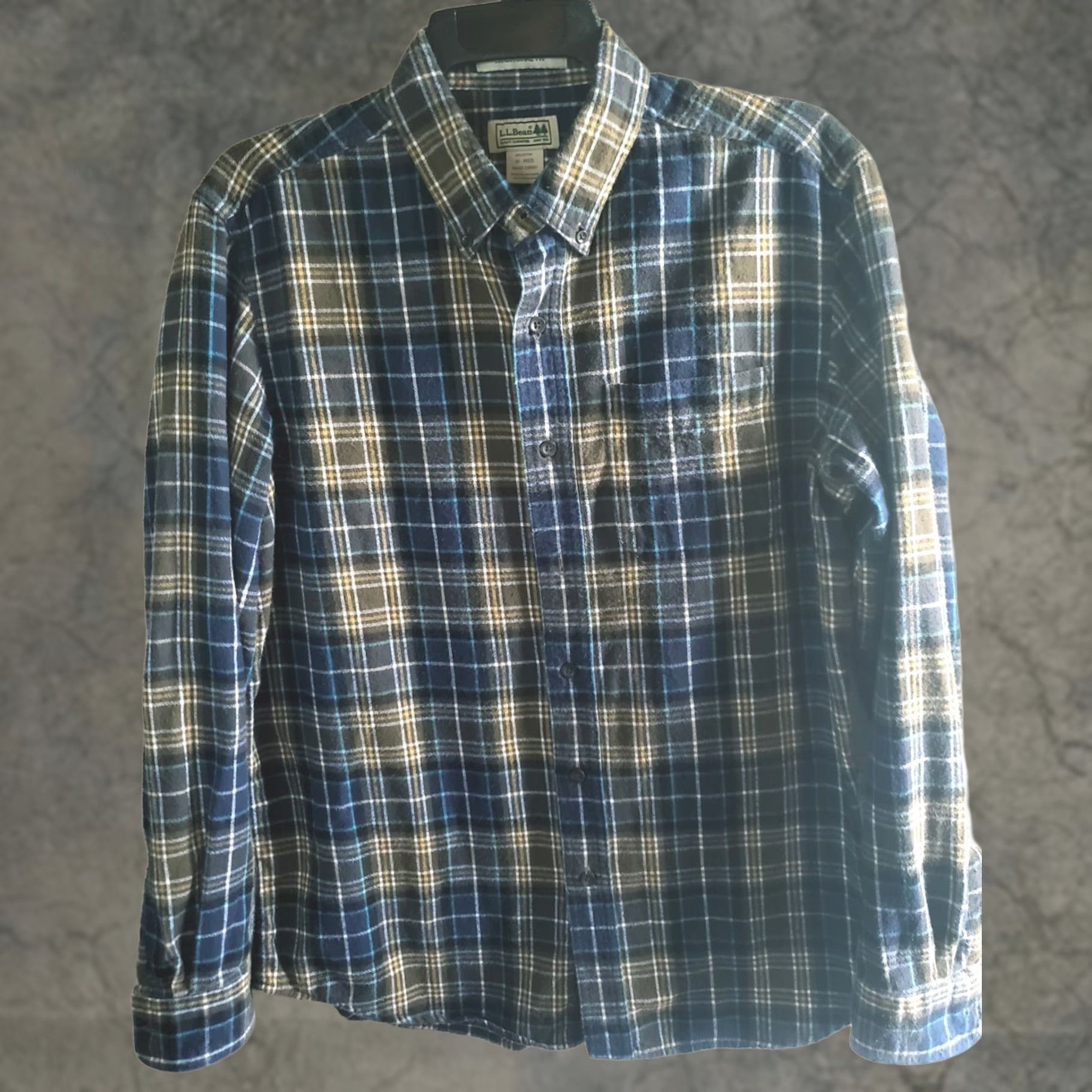 Vintage L.L. Bean Shirt Men Green Blue Plaid Traditional Fit Button-Up Size M Size US M / EU 48-50 / 2 - 1 Thumbnail