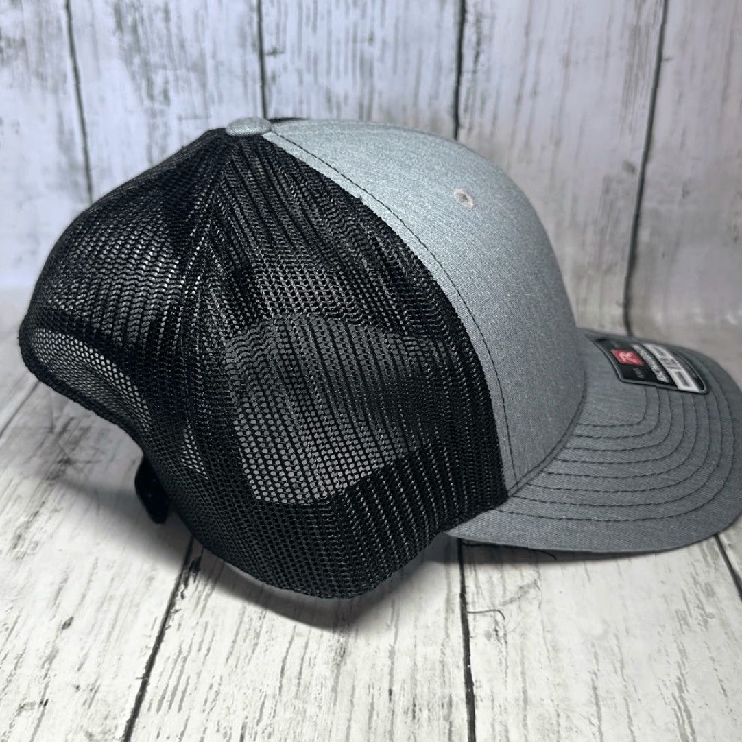 Vintage **RACING ADJUSTABLE ORIGINAL RICHARDSON 112 TRUCKER HAT GRAY BLACK** User: **ORIGINAL RICHARDSON 112 RACING ADJUSTABLE TRUCKER HAT GRAY BLACK** Size ONE SIZE - 6 Thumbnail