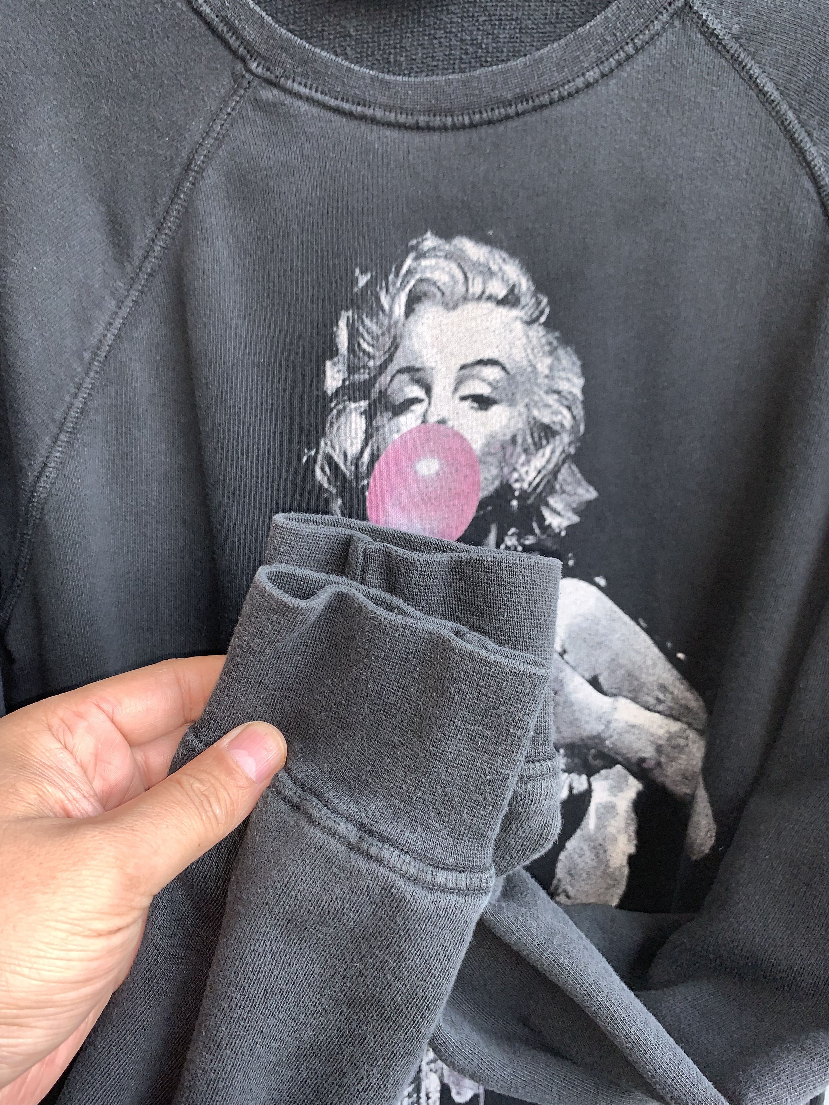 Vintage Marilyn Monroe Bubble Gum Crewneck Sweatshirt Size US L / EU 52-54 / 3 - 4 Thumbnail