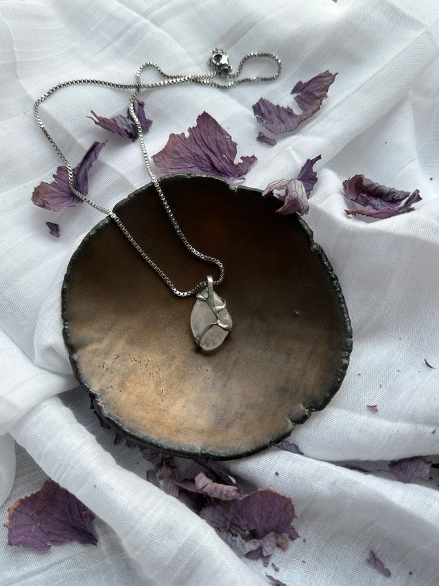 Other “Quiet Bloom” – Rose Quartz Pendant by Laura Řezaninova Size ONE SIZE - 3 Thumbnail