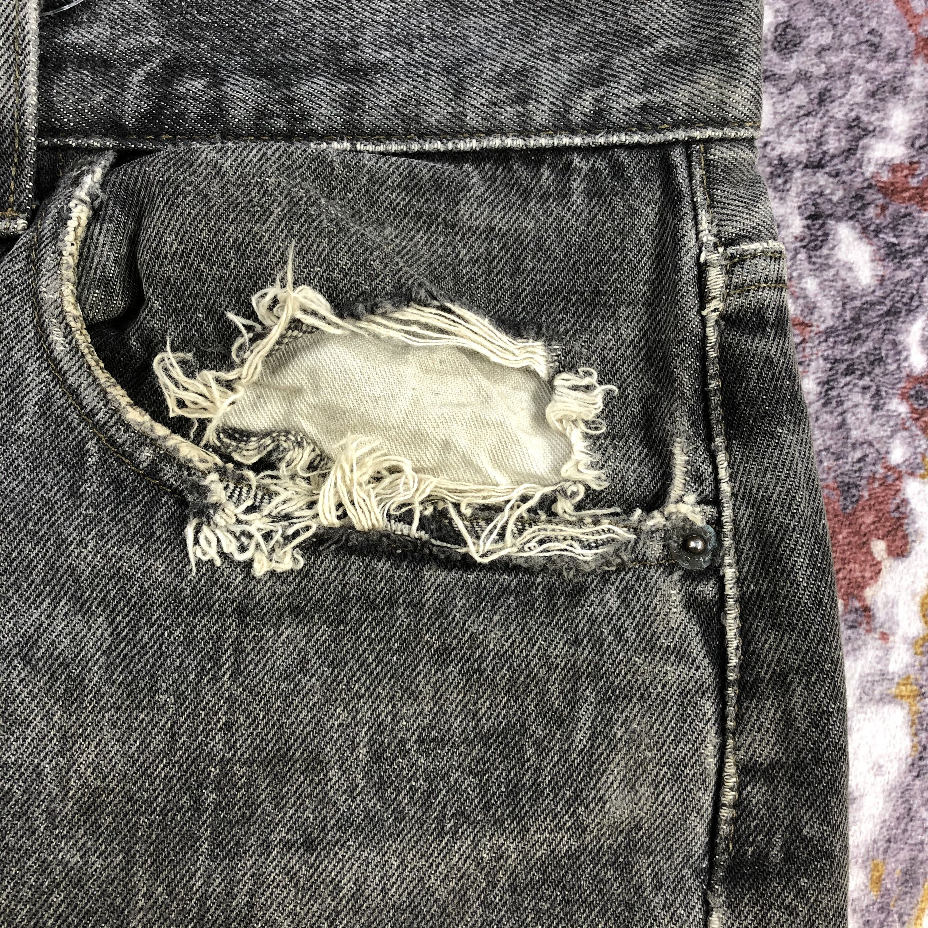 Levi's Vintage 90s Faded Black Levis 501 Jeans-JM2369 Size US 36 / EU 52 - 14 Thumbnail