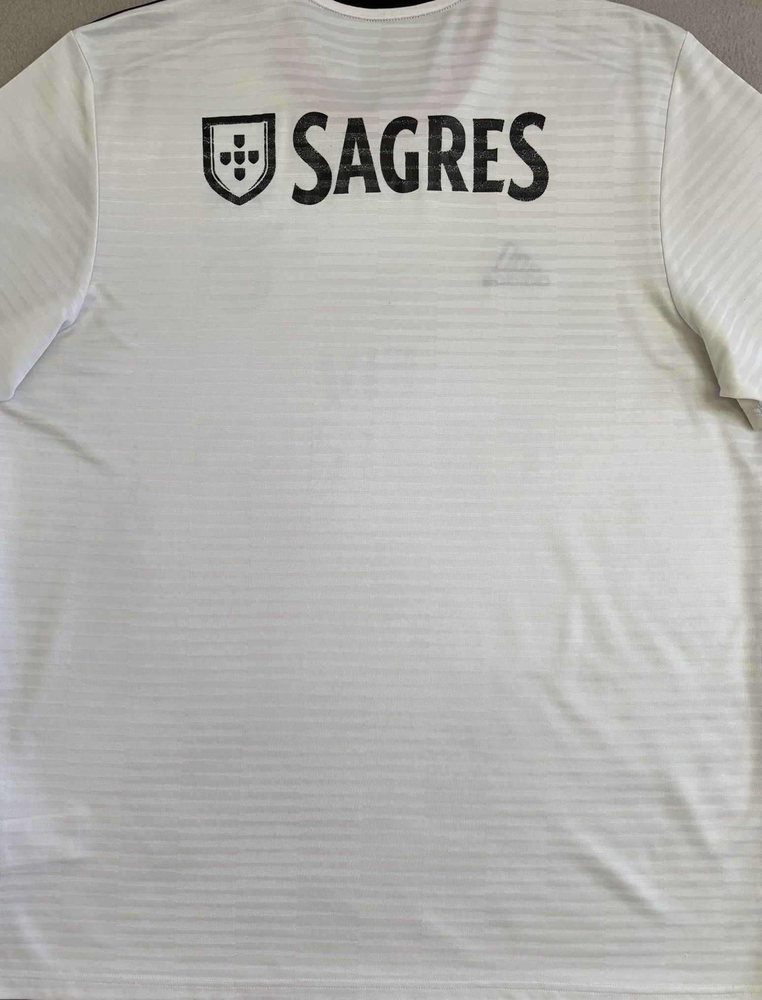 Adidas SL Benfica 2018/2019 Adidas Football Jersey Size XL Size US XL / EU 56 / 4 - 13 Thumbnail