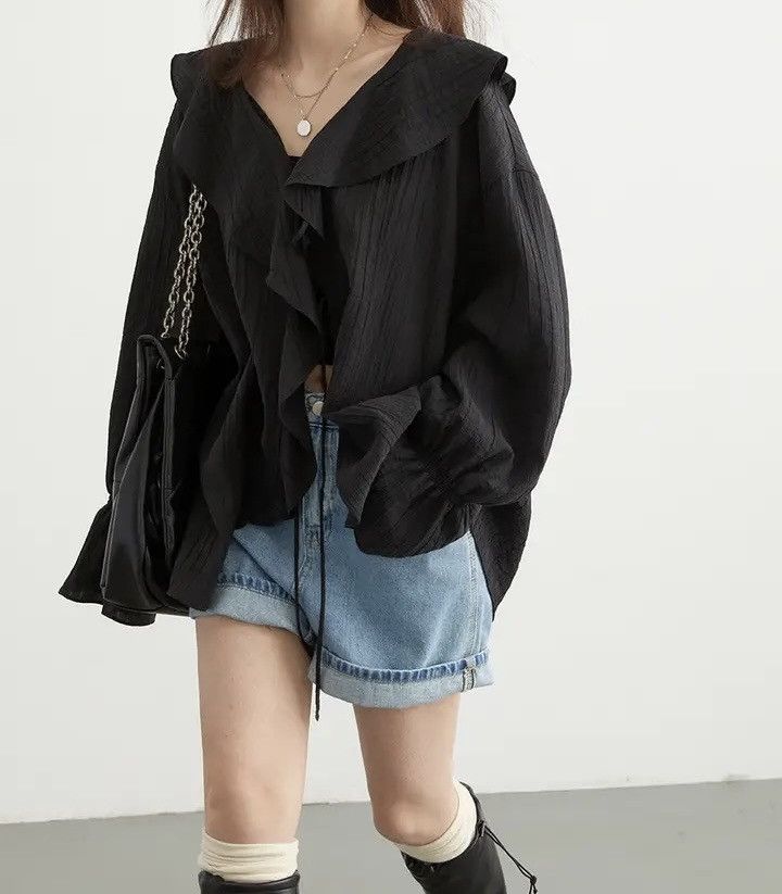 Vintage Casual Ruffled V Neck Lace Long Sleeve Shirt Blouses Size M / US 6-8 / IT 42-44 - 1 Thumbnail