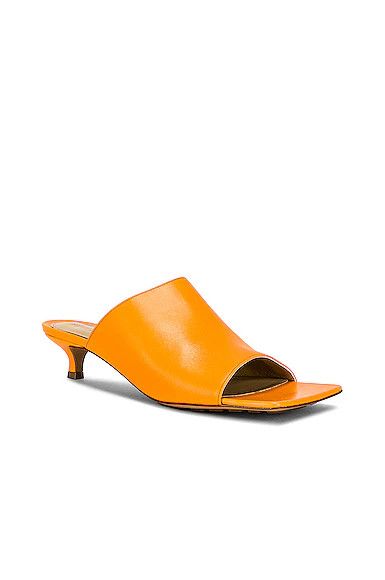 Bottega Veneta o1bcso1str0924 Stretch Mule in Orange Size US 6 / IT 36 - 2 Thumbnail
