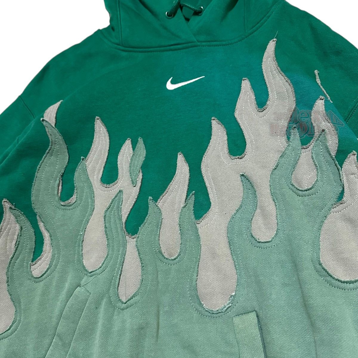 Nike Nike Center Hoodie Double flame green “Spiegel” 589 Reworked Size US M / EU 48-50 / 2 - 5 Thumbnail