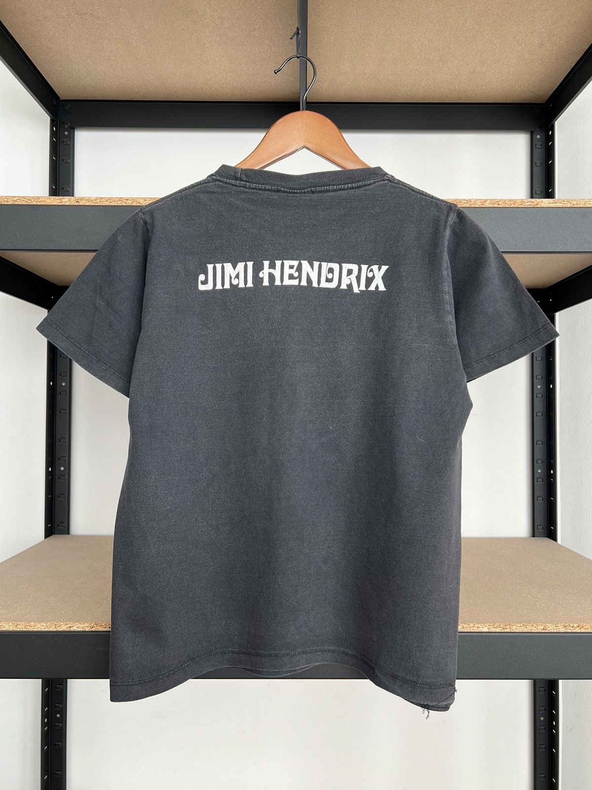 Band Tees Vintage 90s Jimi Hendrix South Saturn Delta Black T-shirt Size US S / EU 44-46 / 1 - 3 Thumbnail