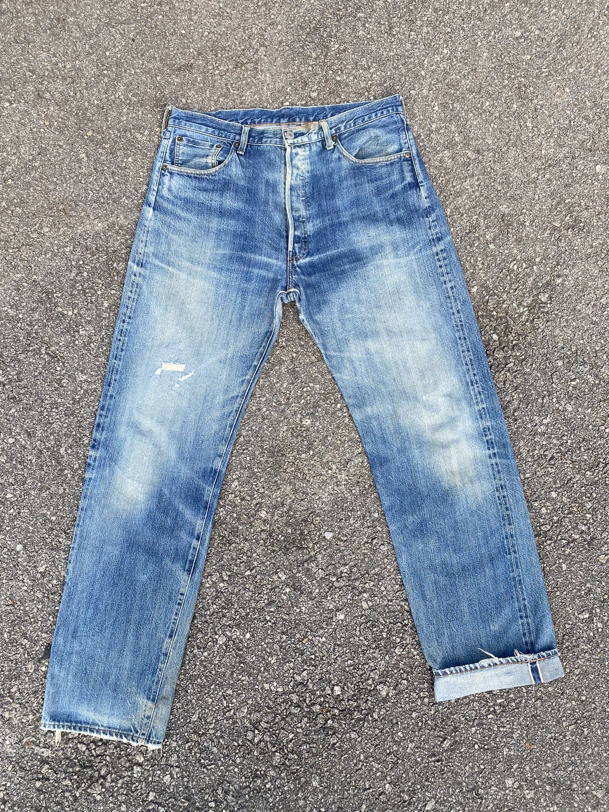 Image of Levis x Levis Vintage Clothing Size 35X33 Vintage Levi's Redline Distressed Denime in Blue, Men's