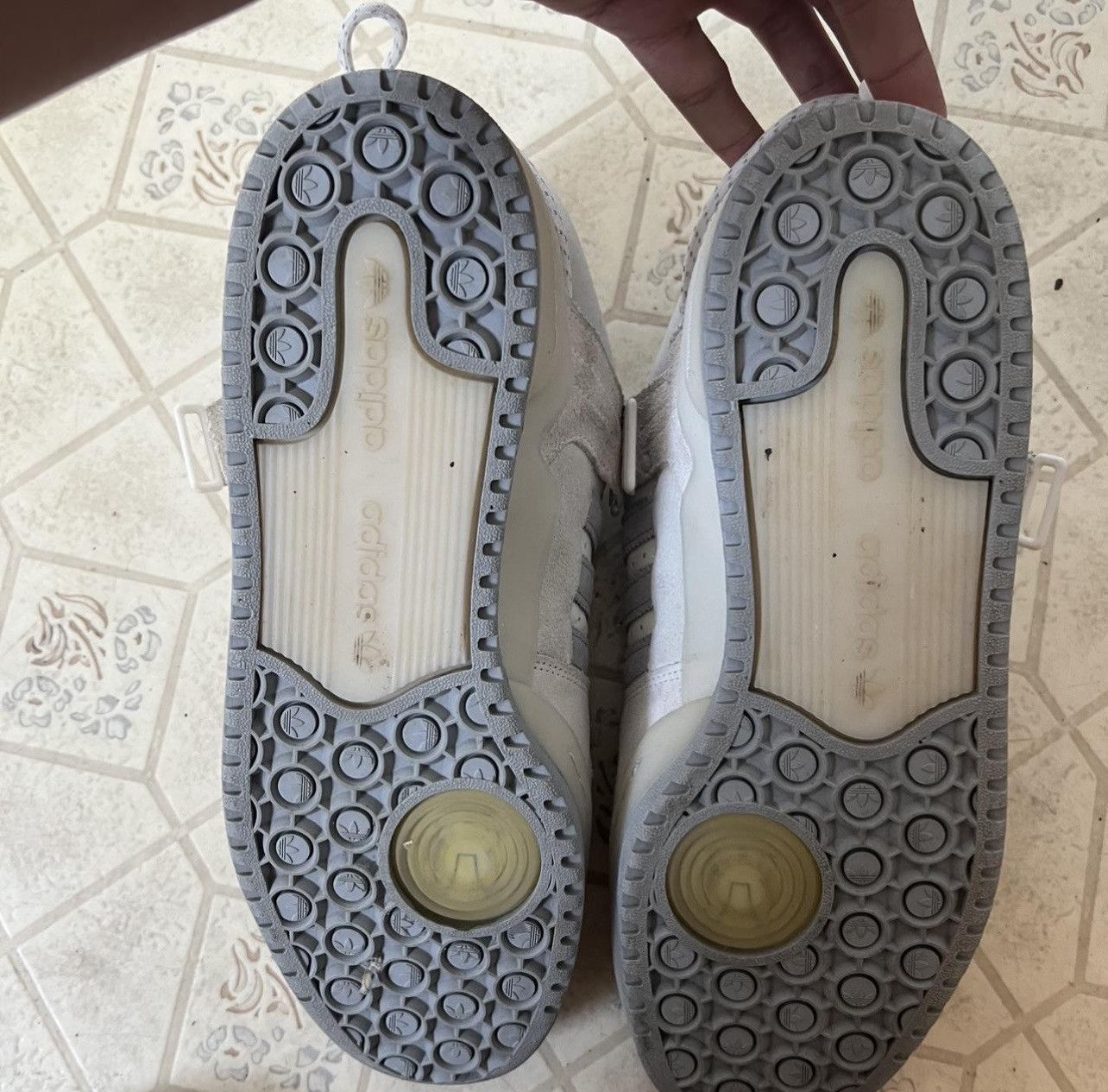 Adidas Bad bunny forums Size US 11.5 / EU 44-45 - 5 Thumbnail