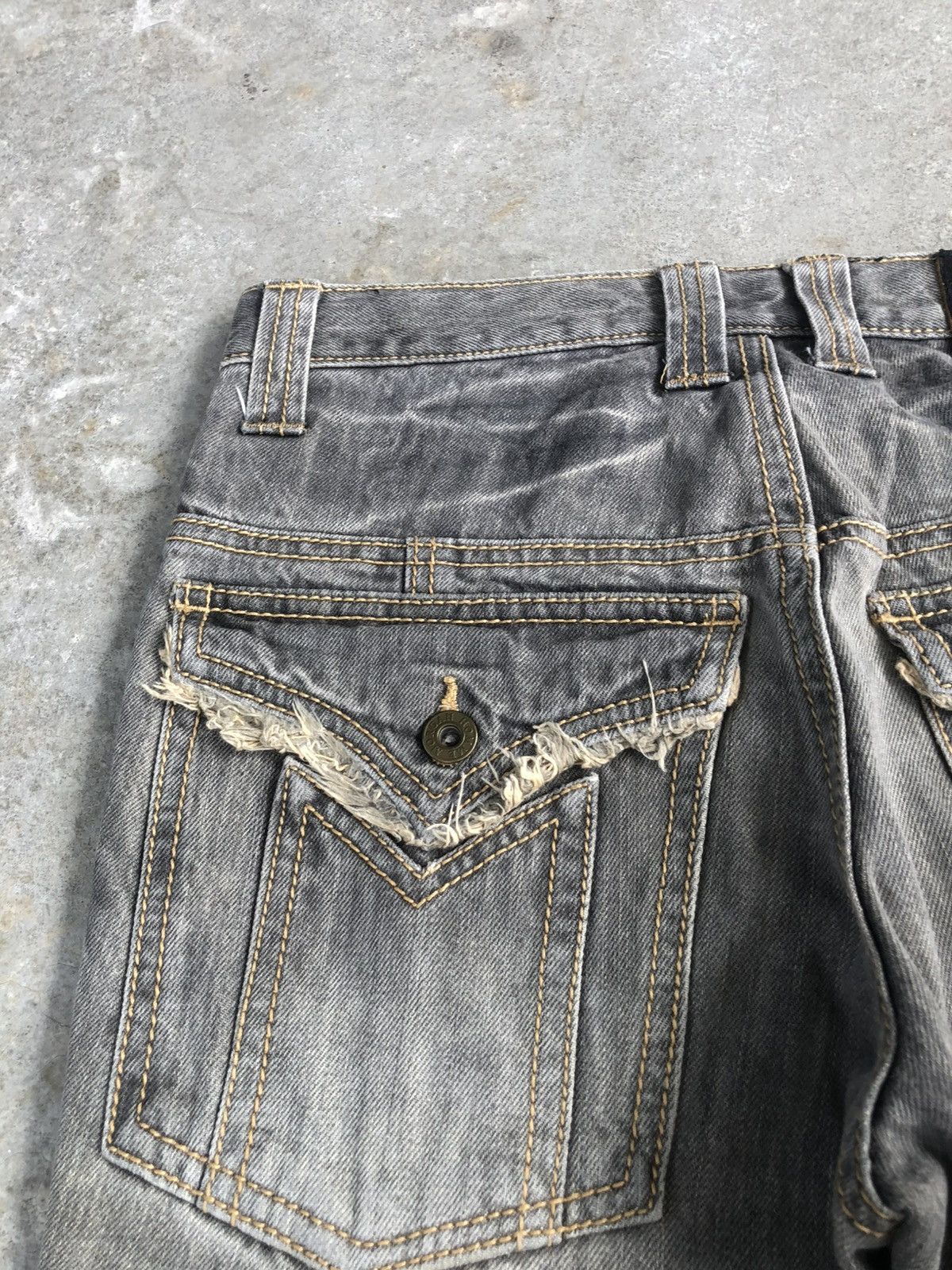 If Six Was Nine Japanese Morgan Homme Flared Jeans Distressed Denim Size US 31 - 17 Thumbnail