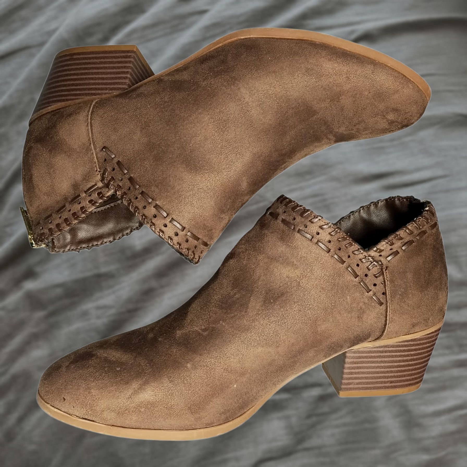 Gloria Vanderbilt Gloria Vanderbilt Ankle Booties Womens US Size 8.5 Brown Memory Foam Back Zip Bootie Size US 9 / IT 39 - 1 Thumbnail