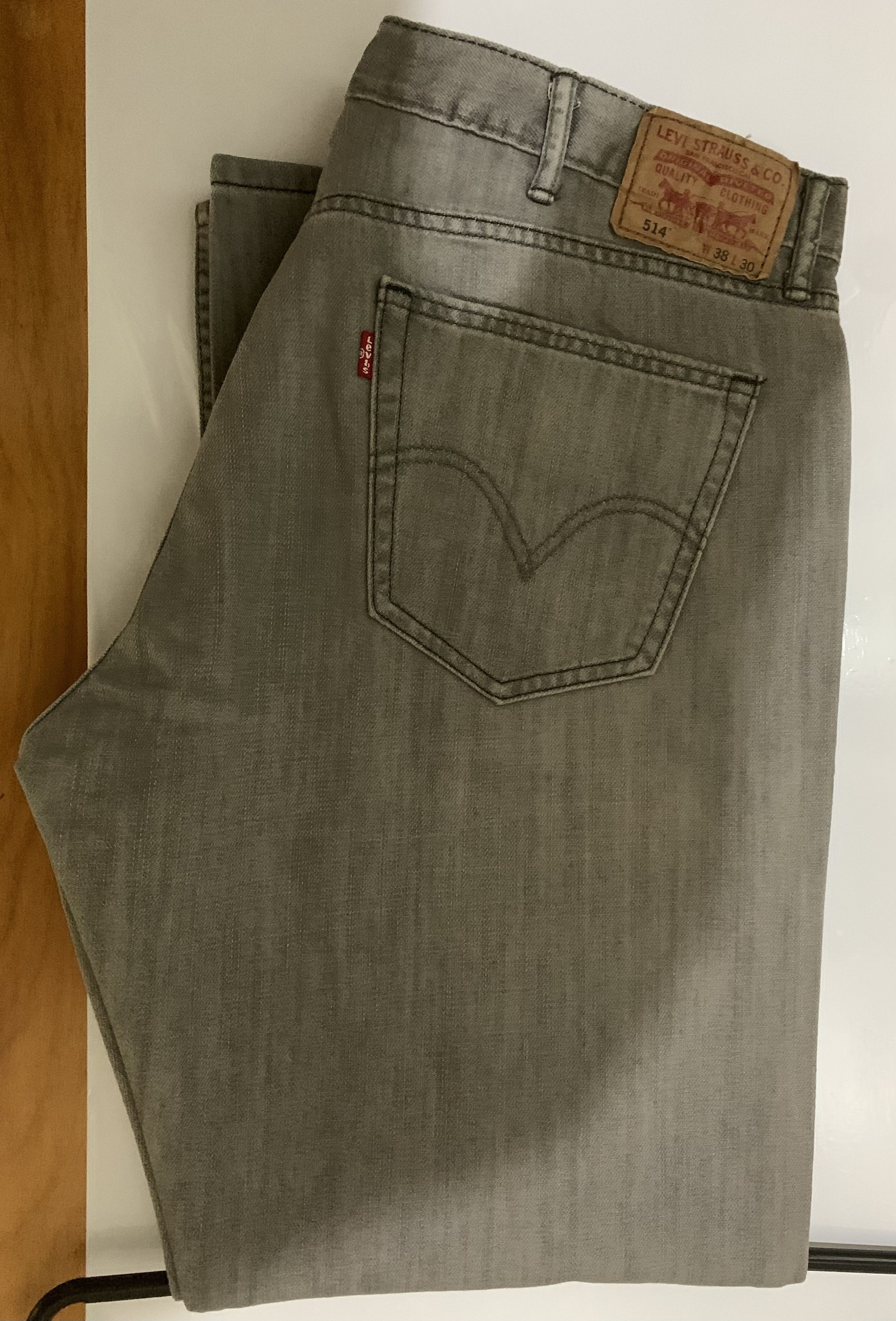 Levi's Levis 514 Jeans Men Size 38X30 Gray Denim Slim Straight Leg Size US 38 / EU 54 - 1 Thumbnail