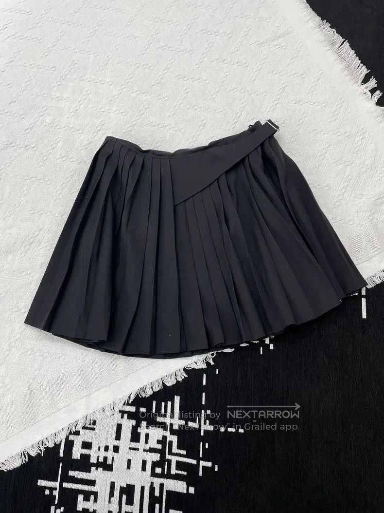 Dior Dior Black pleated skirt Size 26" / US 2 / IT 38 - 1 Thumbnail
