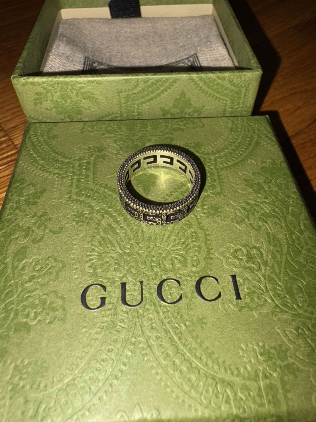Gucci Gucci G Ring (US 8) Size ONE SIZE - 2 Thumbnail