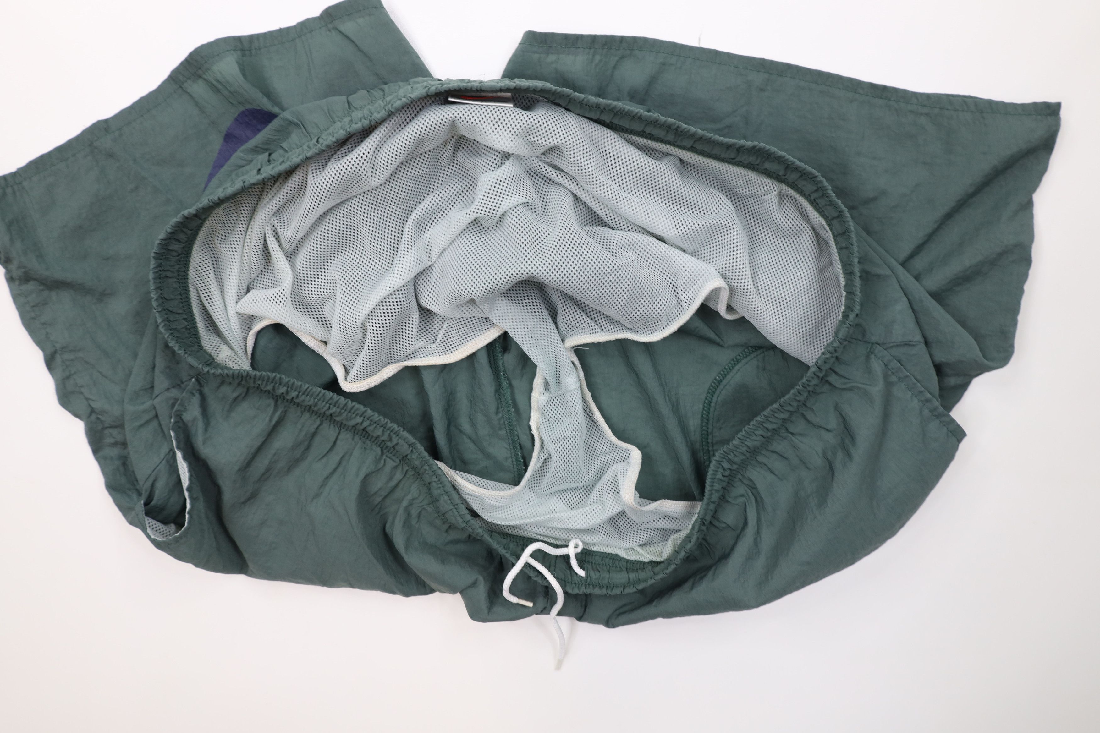 Nike Vintage 90s Nike Travis Scott Big Swoosh Lined Shorts Green Size US 38 / EU 54 - 10 Thumbnail