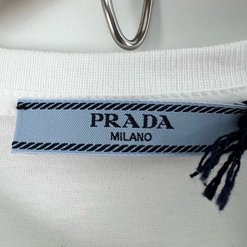 Prada Prada Classic pure version white round-neck short-sleeved Size US M / EU 48-50 / 2 - 3 Thumbnail