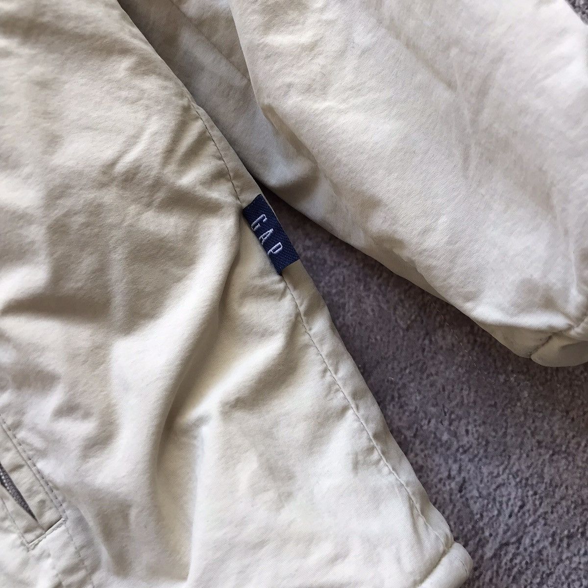 Vintage Vintage Gap Quilted Puffer Jacket Cream Gorpcore Y2K Faded L Size US L / EU 52-54 / 3 - 8 Thumbnail