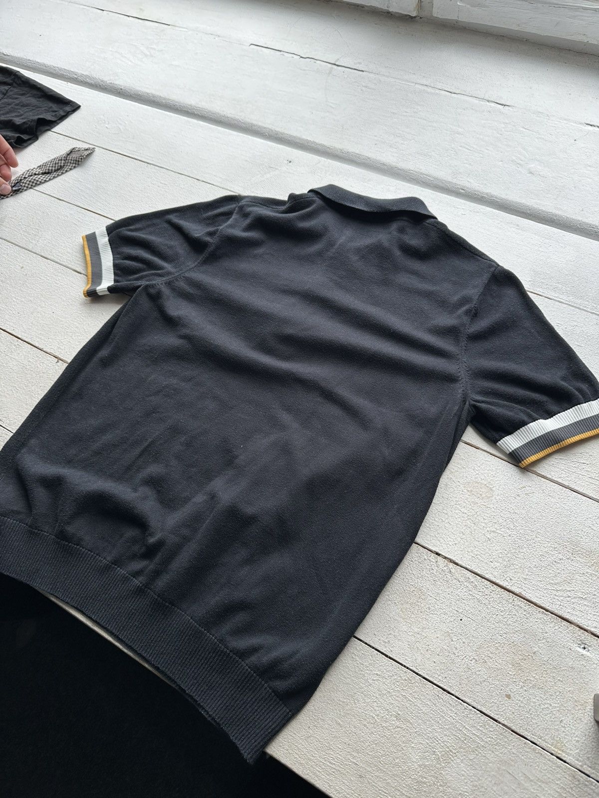 Fred Perry VNTG🚨 FRED PERRY POLO WITH LOGO Y2K RARE CASUALS Size US L / EU 52-54 / 3 - 9 Thumbnail