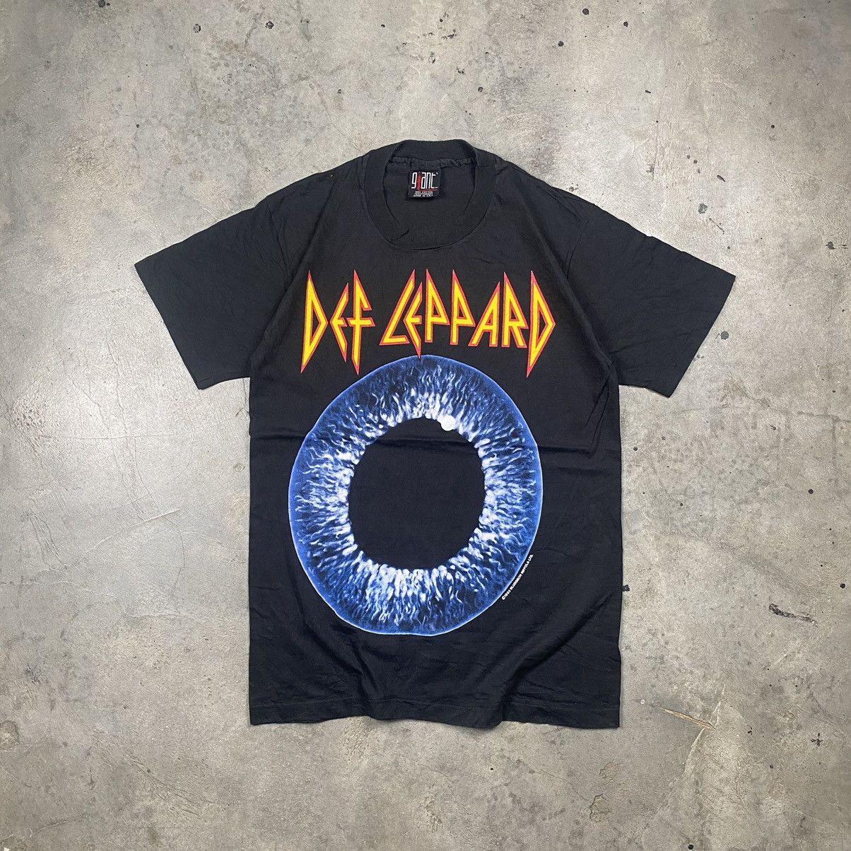 Giant Grail💥1993 Def Leppard Adrenalize Album Tee Size US M / EU 48-50 / 2 - 1 Thumbnail