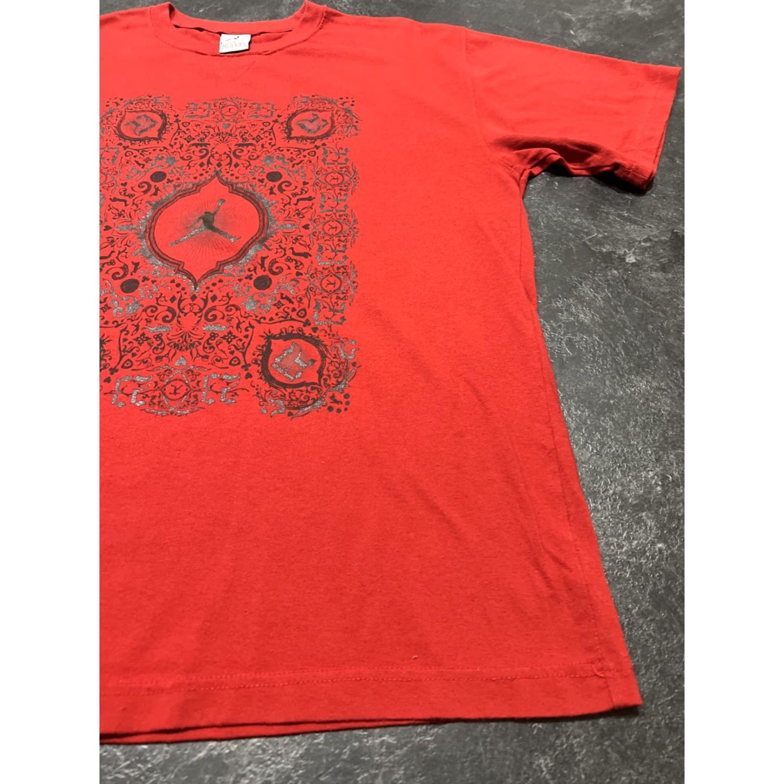 Jordan Brand JORDAN Vintage Red T-Shirt Adult Large Preowned Mens Size US L / EU 52-54 / 3 - 4 Thumbnail