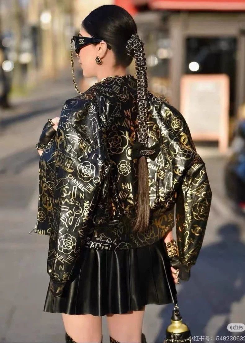Chanel Chanel Egyptian series black gold graffiti full of letters Size S / US 4 / IT 40 - 7 Thumbnail