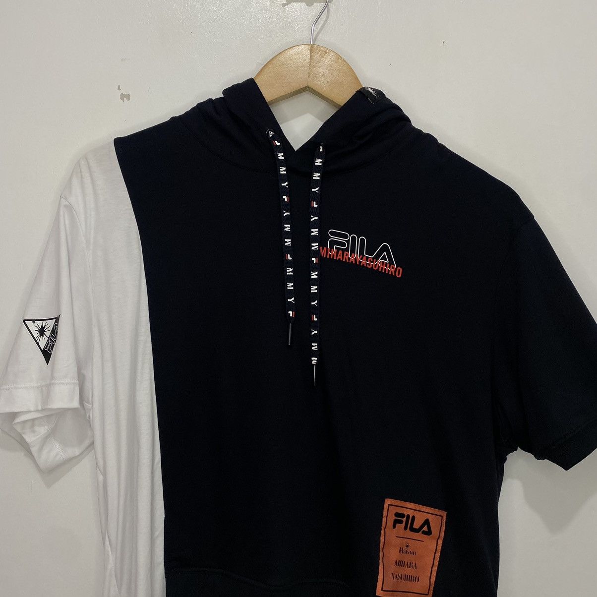 Fila × Maison MIHARA YASUHIRO Fila Mihara Yasuhiro Asymmetrical Hooded Shirt Size S / US 4 / IT 40 - 3 Thumbnail