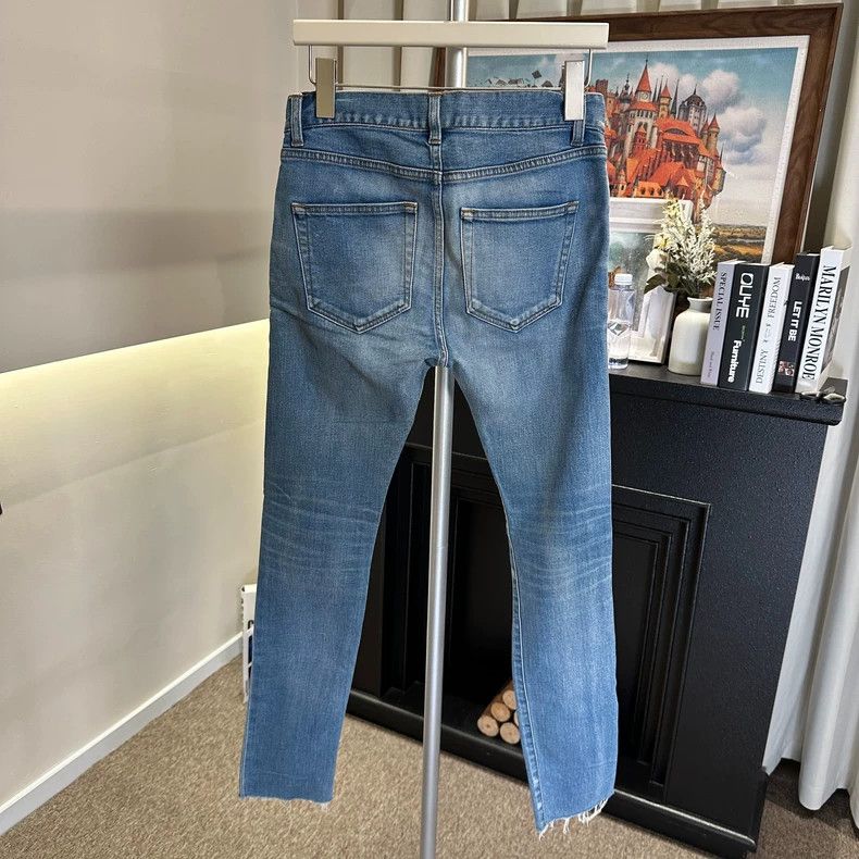 Balenciaga Balenciaga Ripped jeans 2501-Nextarrow Size US 26 / EU 42 - 4 Thumbnail