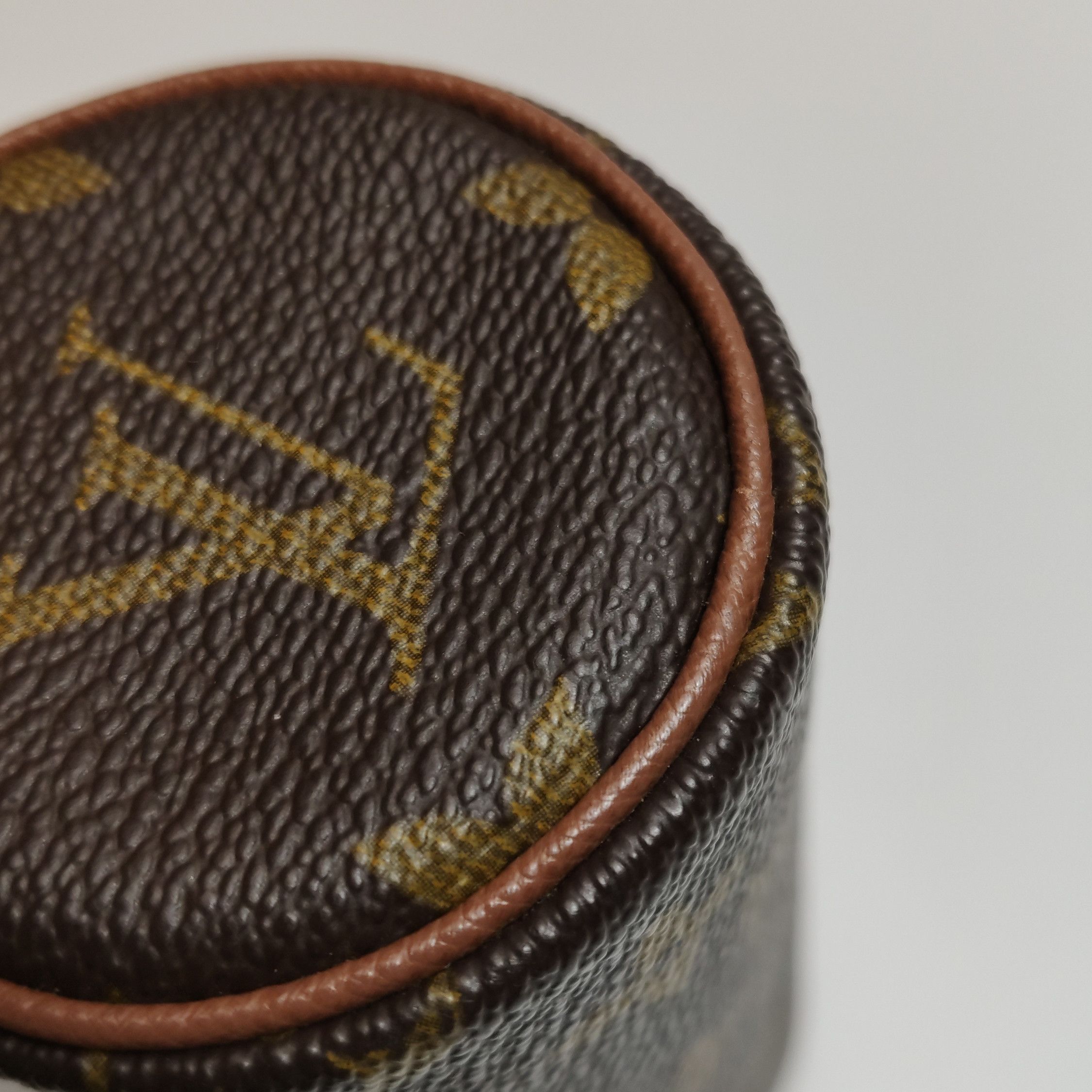 Louis Vuitton Louis Vuitton (LV) Papillon Mini Cowhide Monogram Printed D Size ONE SIZE - 9 Thumbnail