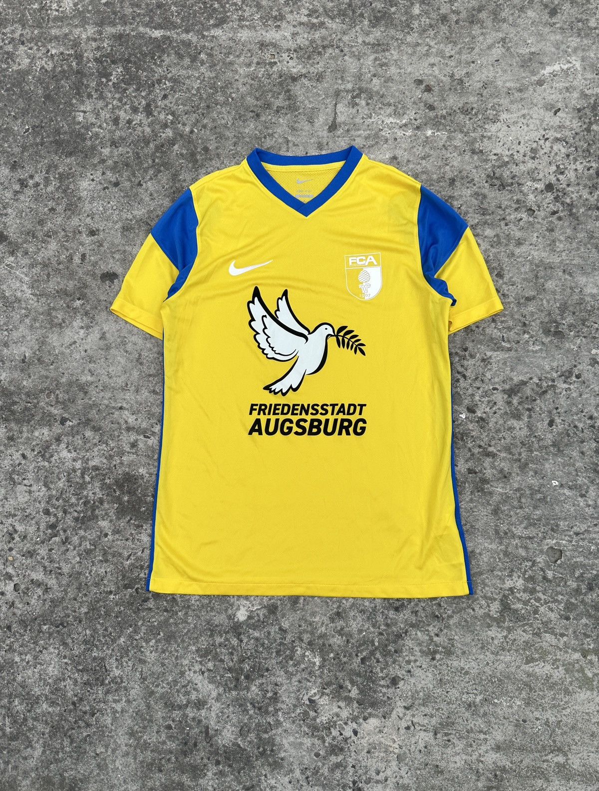 Nike Nike Augsburg Soccer Jersey Streetwear Style Rare Casual S Size US M / EU 48-50 / 2 - 1 Thumbnail