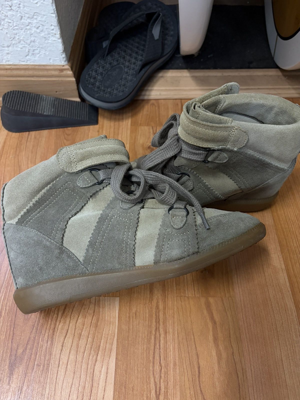 Isabel Marant Grey Suede Wedge Heel Sneakers Size US 9 / IT 39 - 2 Thumbnail