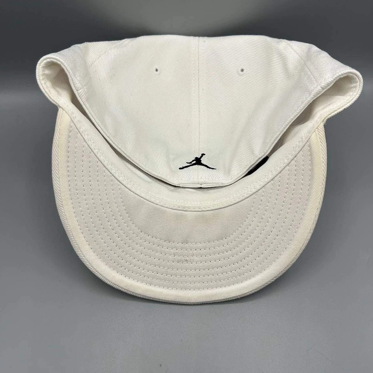 Jordan Brand Air Jordan Flight Hat Men 7 3/8 Jumpman Fitted Cap Cotton Size ONE SIZE - 8 Thumbnail