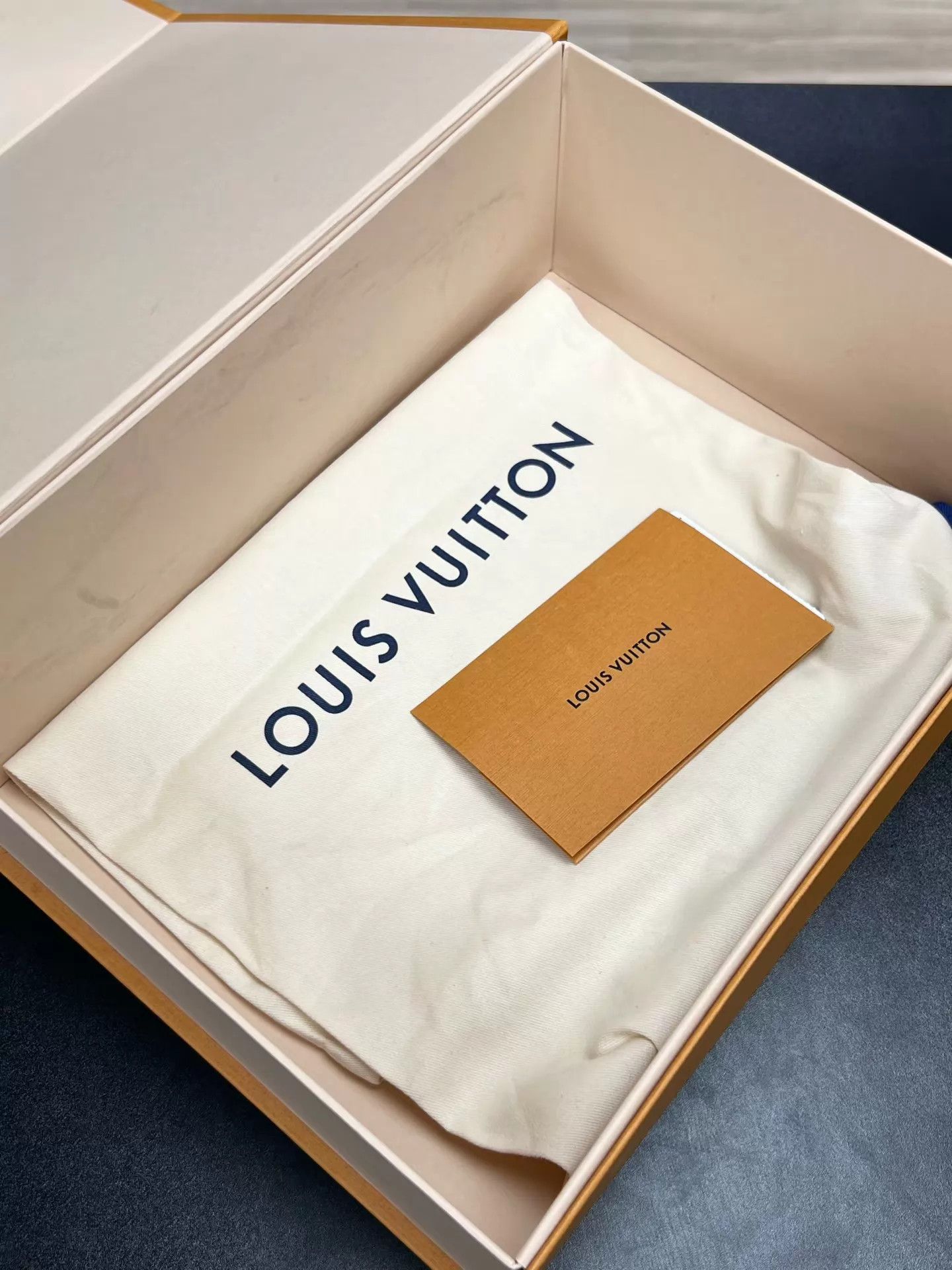 Louis Vuitton LV Trainer Grey White Denim UK6 OG Box Min Wear Size US 7 / EU 40 - 9 Thumbnail