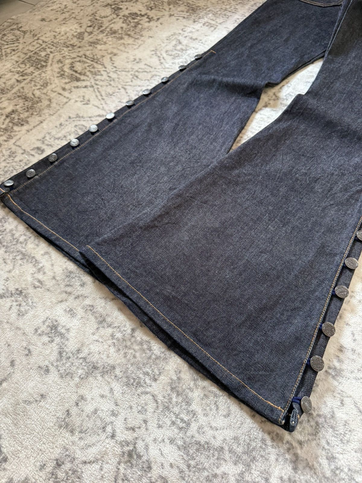 Tornado Mart Tornado Mart Style Side Button Bell Bottom Flare Jeans Size US 29 - 6 Thumbnail