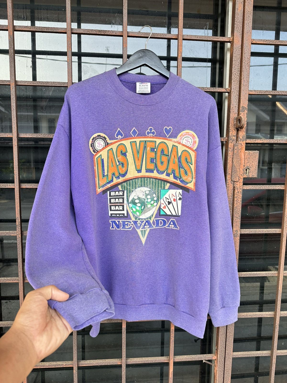 Vintage Thrashed Vegas Tee Faded Distressed ERD GRUNGE Crewneck Size US L / EU 52-54 / 3 - 1 Thumbnail