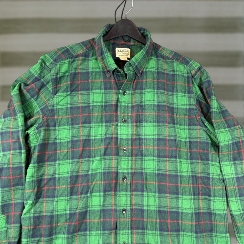 Vintage L.L. Bean Button Down Flannel Shirt Mens L Tall Green Blue Plaid Long Sleeve Size US L / EU 52-54 / 3 - 1 Thumbnail