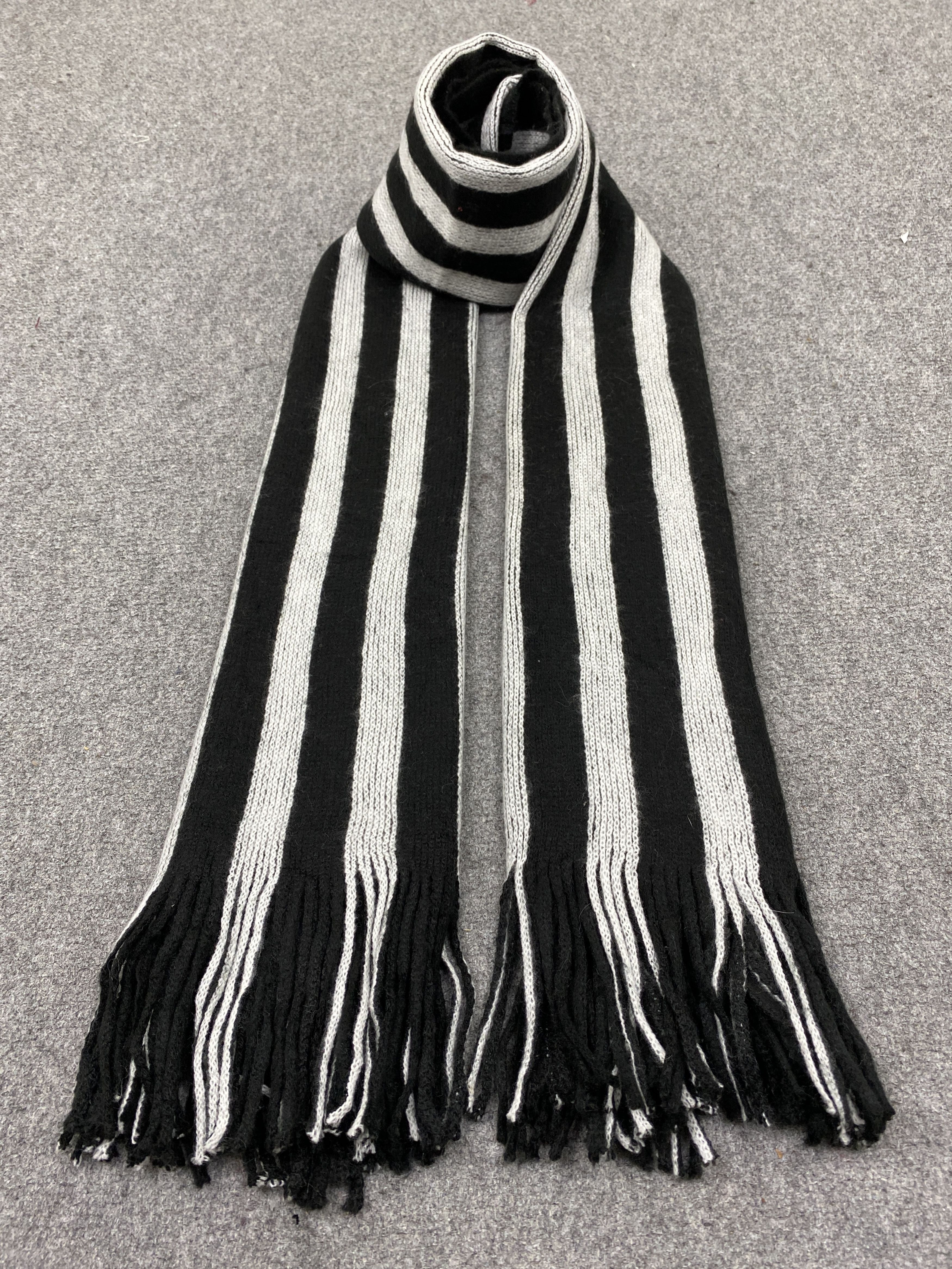 Japanese Brand Stripes Japanese Brand Scarf / Muffler - SC0349 Size ONE SIZE - 1 Thumbnail