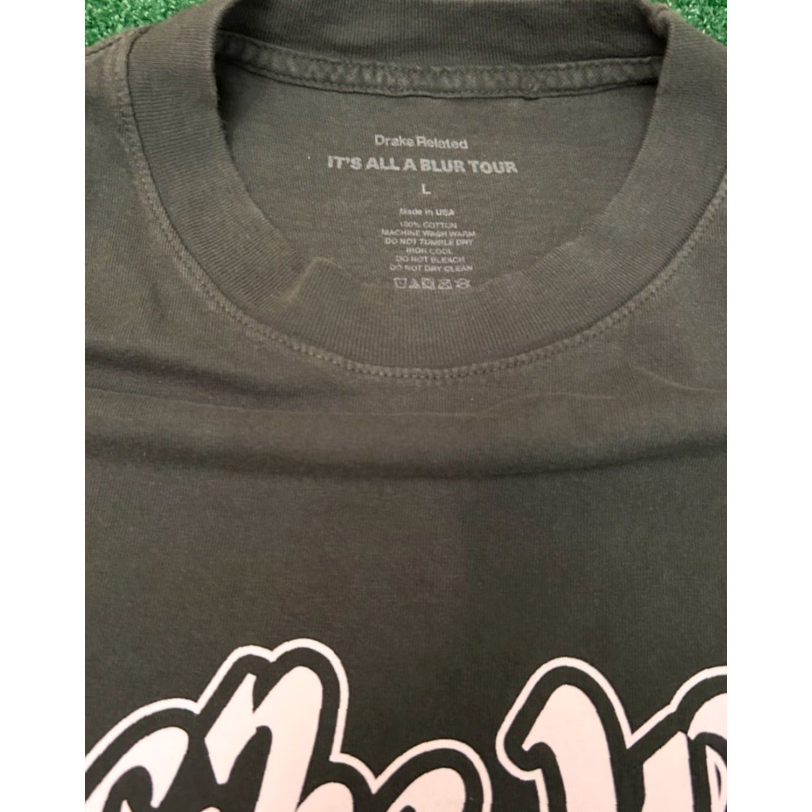 Vintage VINTAGE Drake It’s All A Blur Tour I Like What Drake Likes Shirt Mens Large Green Hip Hop 90s Concert Brand Drake Related Size US L / EU 52-54 / 3 - 3 Thumbnail