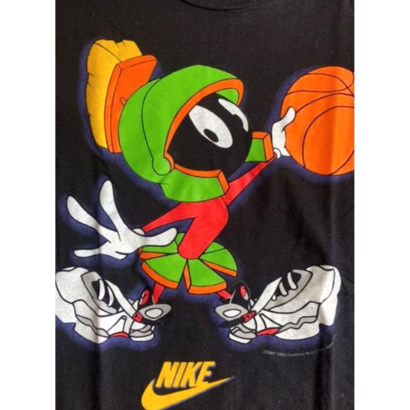 Nike VINTAGE 90s Nike AIR Jordan Looney Tunes T-Shirt Marvin the Martian Size L Mens Used Black Cotton Knit Size US L / EU 52-54 / 3 - 2 Thumbnail