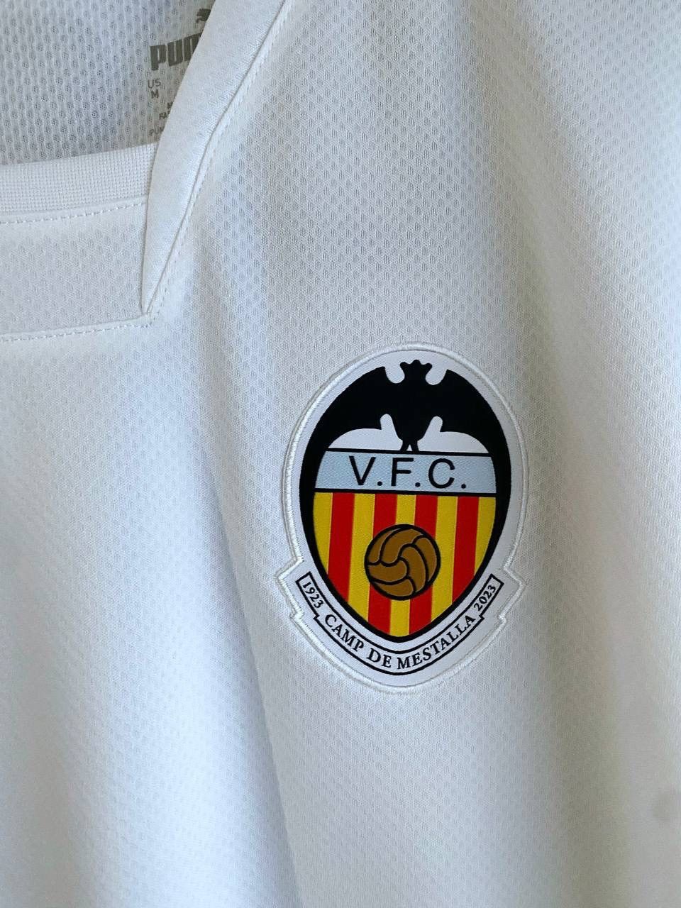 Puma Puma Valencia CF 2022/2023 Home Soccer Jersey, Size M Size US M / EU 48-50 / 2 - 14 Thumbnail